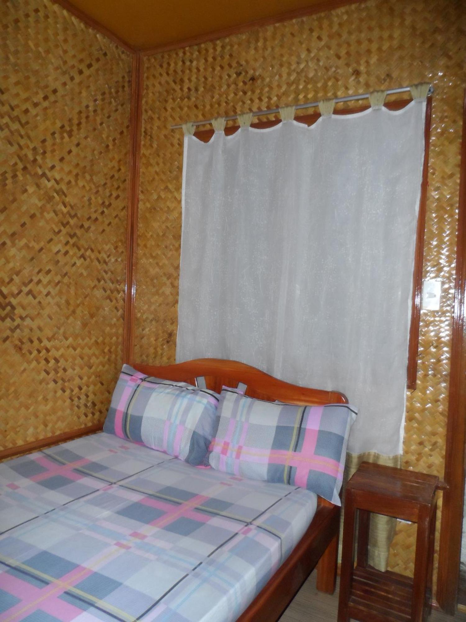 Victoria Guest House And Cottages Puerto Princesa Стая снимка