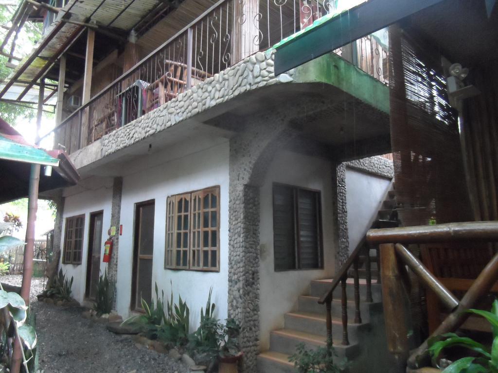 Victoria Guest House And Cottages Puerto Princesa Екстериор снимка