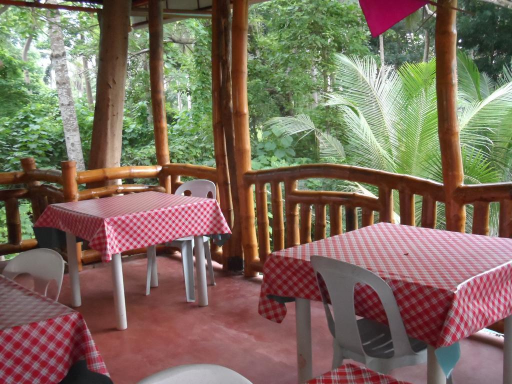 Victoria Guest House And Cottages Puerto Princesa Екстериор снимка