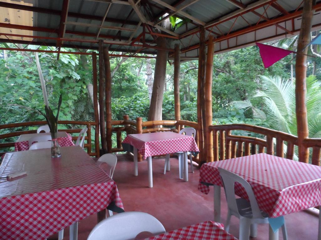 Victoria Guest House And Cottages Puerto Princesa Екстериор снимка