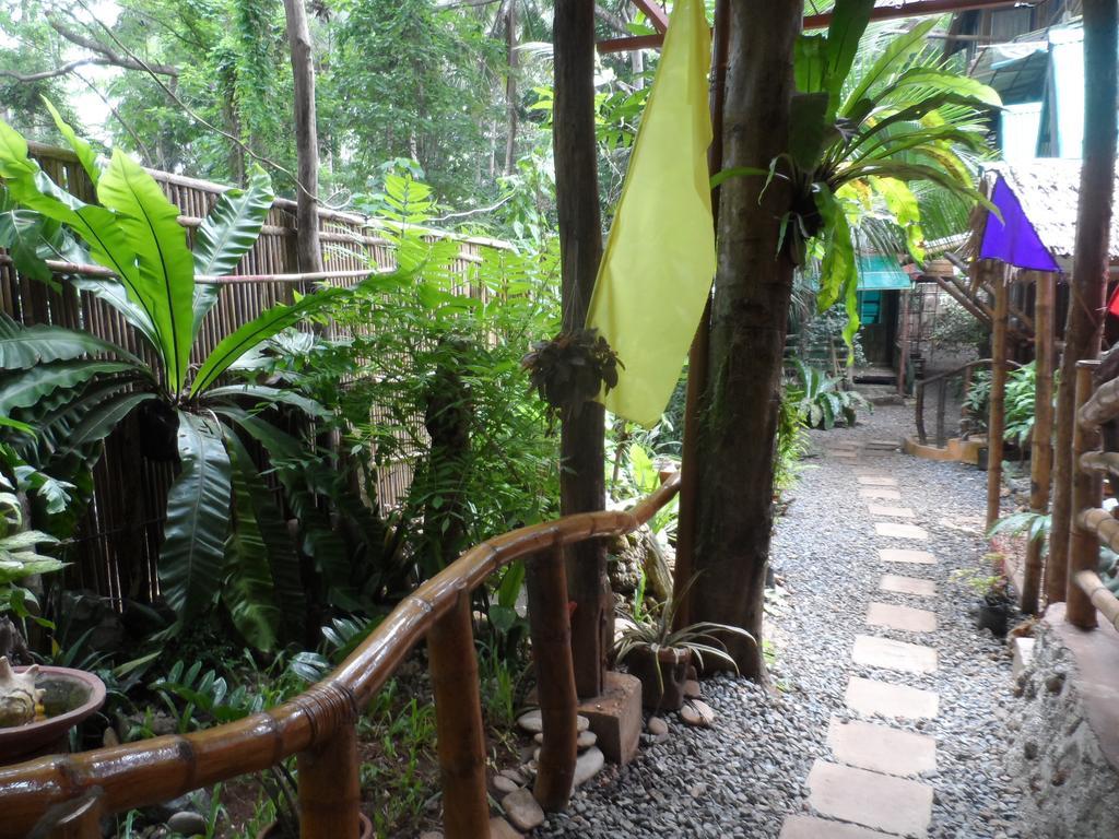 Victoria Guest House And Cottages Puerto Princesa Екстериор снимка