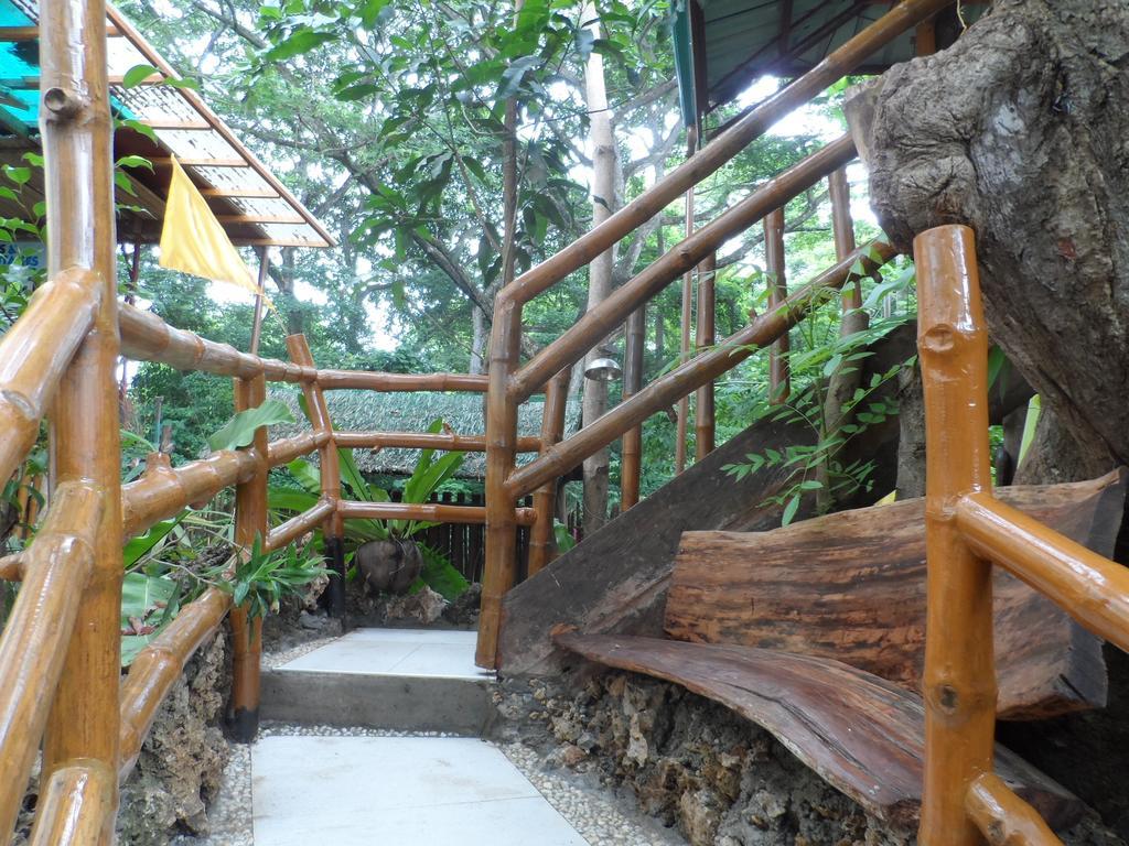 Victoria Guest House And Cottages Puerto Princesa Екстериор снимка