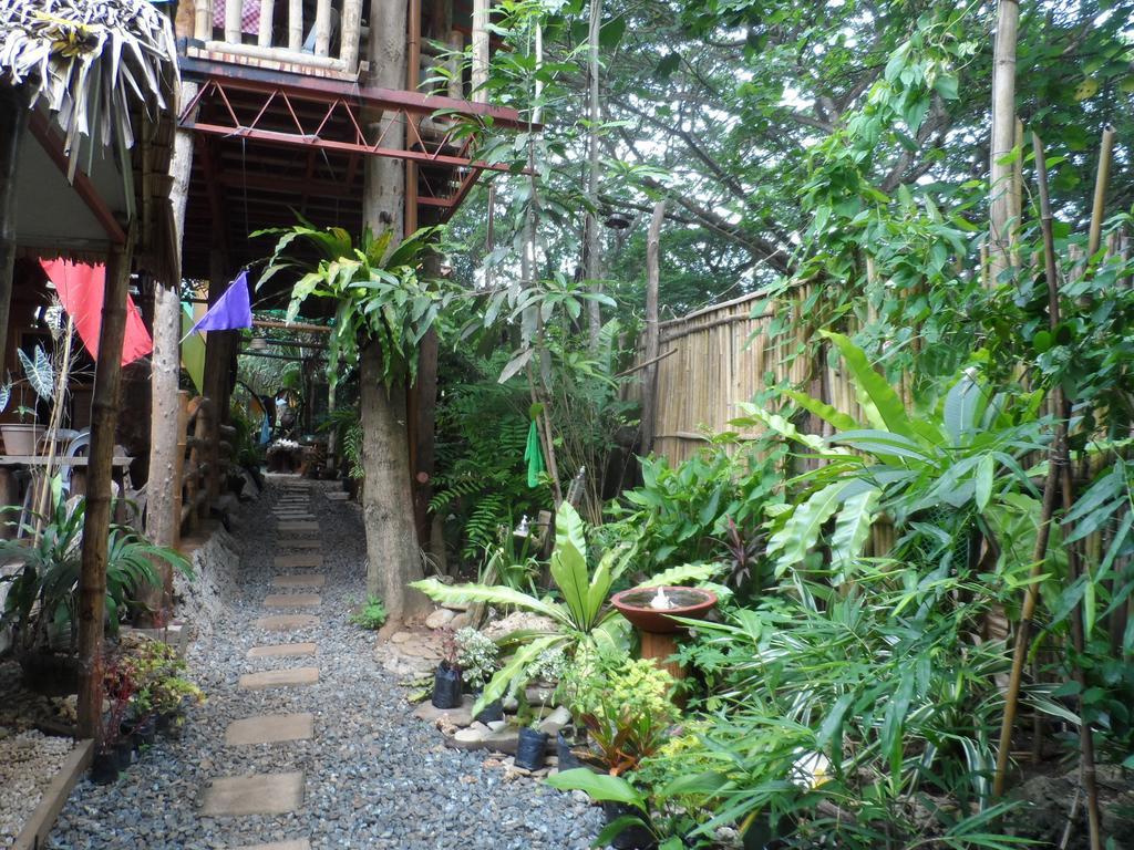 Victoria Guest House And Cottages Puerto Princesa Екстериор снимка