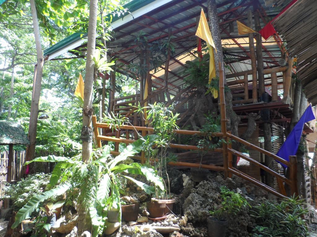 Victoria Guest House And Cottages Puerto Princesa Екстериор снимка