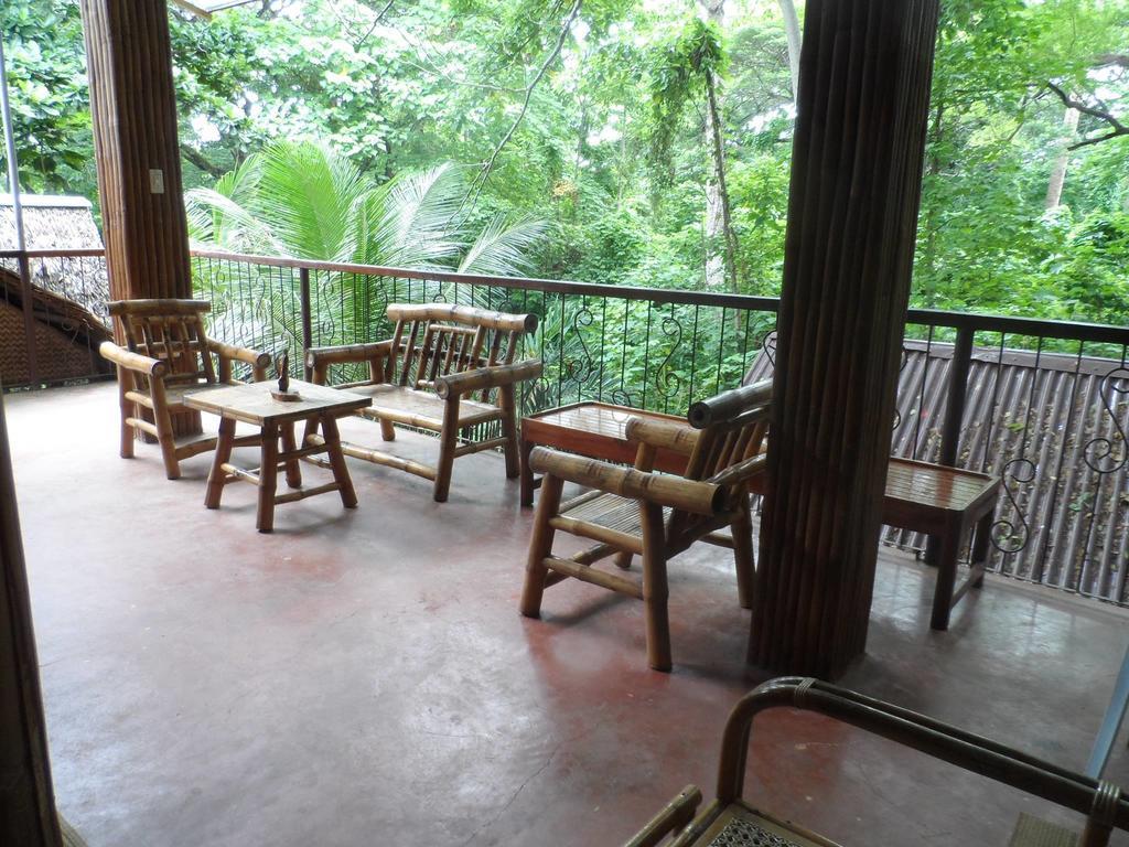 Victoria Guest House And Cottages Puerto Princesa Екстериор снимка